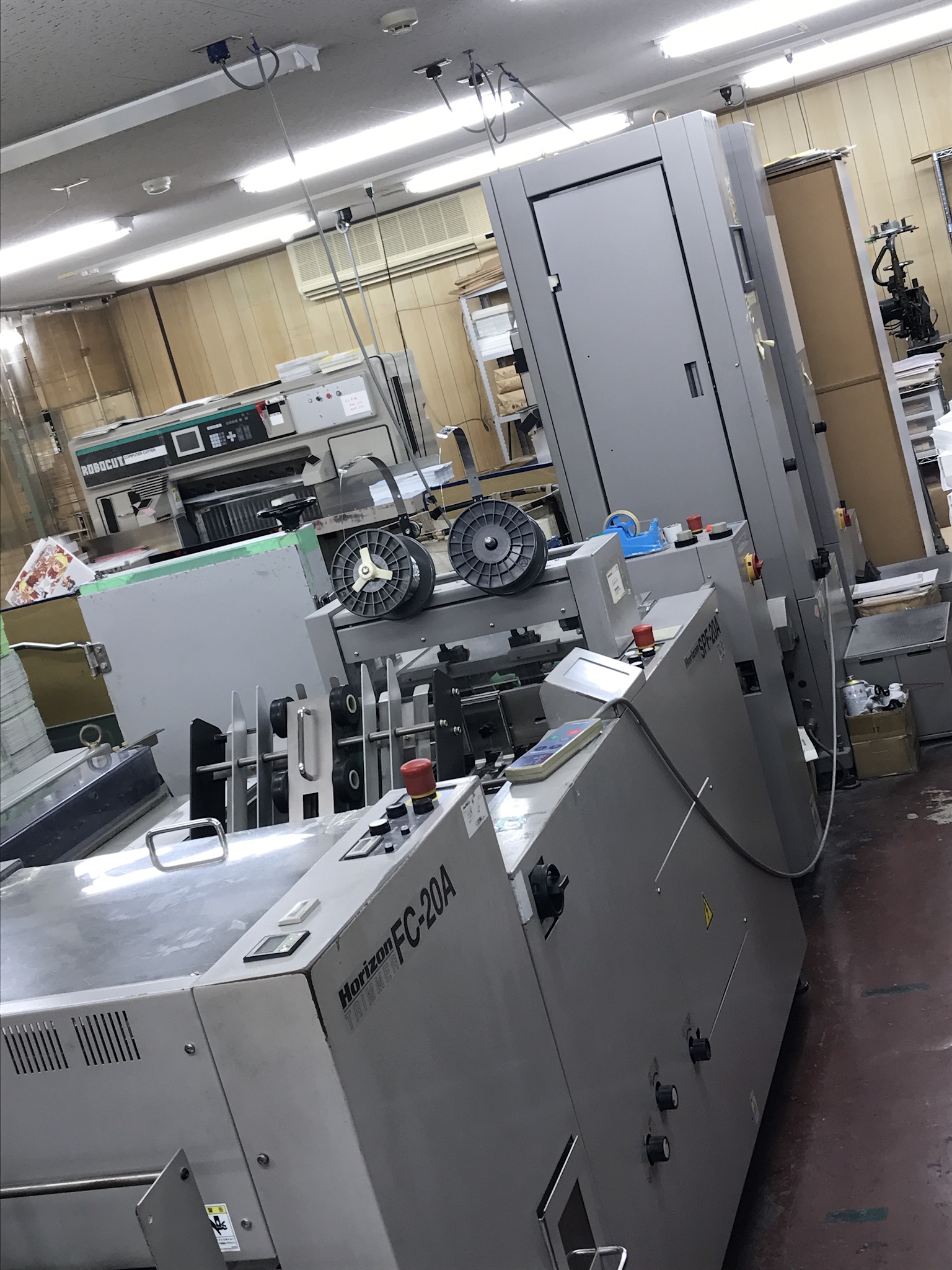 中綴じ機